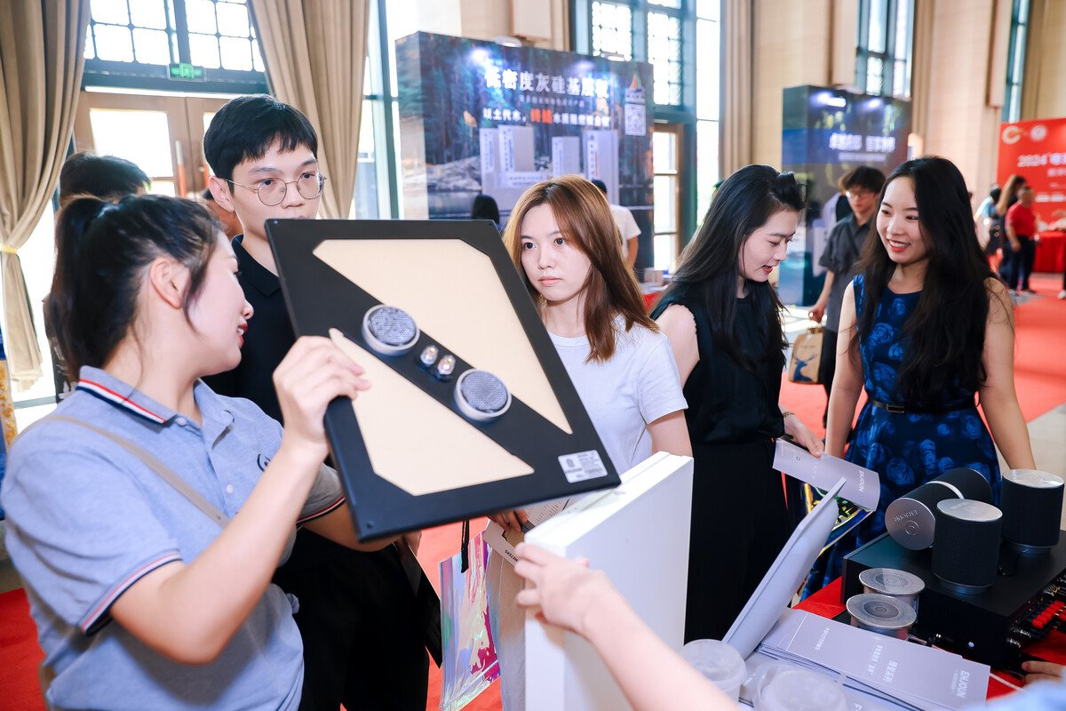 英嘉尼隱形音箱